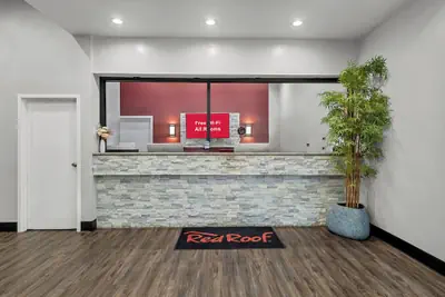 Photo 5 - Red Roof Inn Sanford