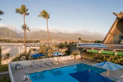Photo 2 - Maui Beach Hotel