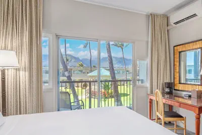 Photo 5 - Maui Beach Hotel