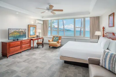 Photo 3 - Maui Beach Hotel