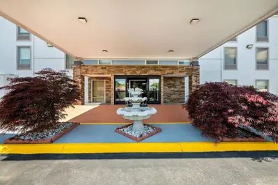 Photo 2 - Comfort Inn Kingsport Southeast