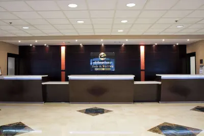 Photo 5 - Clarion Inn & Suites Miami International Airport