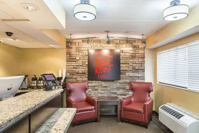 Photo 4 - Red Roof Inn Lansing West - MSU