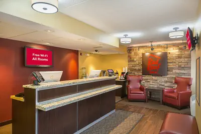 Photo 2 - Red Roof Inn Lansing West - MSU