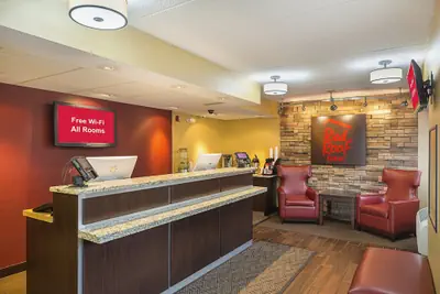 Photo 2 - Red Roof Inn Lansing West - MSU