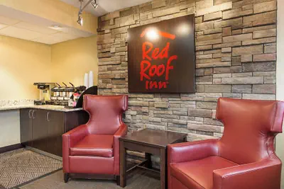 Photo 3 - Red Roof Inn Lansing West - MSU