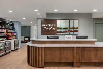 Photo 4 - Hampton Inn Owensboro South