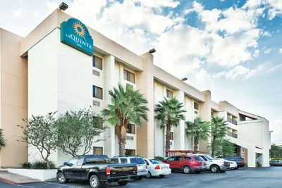 Photo 2 - La Quinta Inn by Wyndham Austin North
