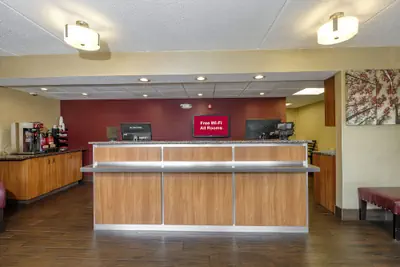 Photo 4 - Red Roof Inn Tallahassee - University