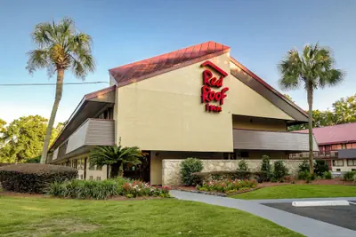 Photo 2 - Red Roof Inn Tallahassee - University