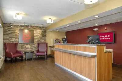 Photo 5 - Red Roof Inn Tallahassee - University