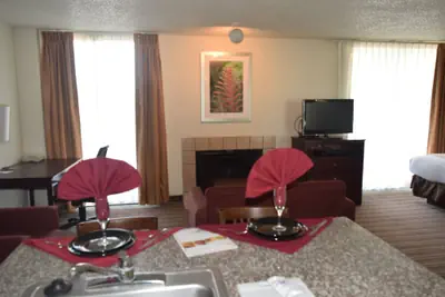 Photo 5 - Hawthorn Extended Stay by Wyndham Richardson