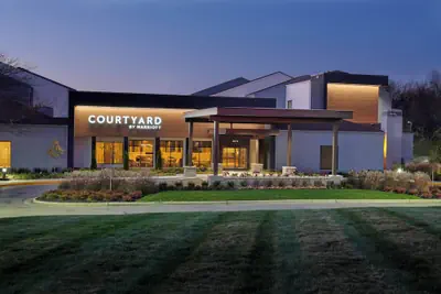 Photo 2 - Courtyard by Marriott Indianapolis Castleton