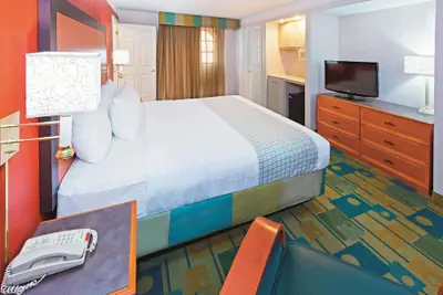 Photo 5 - Baymont by Wyndham Lubbock - Downtown Civic Center