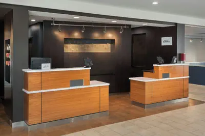 Photo 3 - Courtyard by Marriott New Carrollton