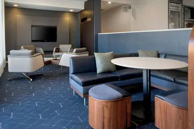 Photo 4 - Courtyard by Marriott New Carrollton