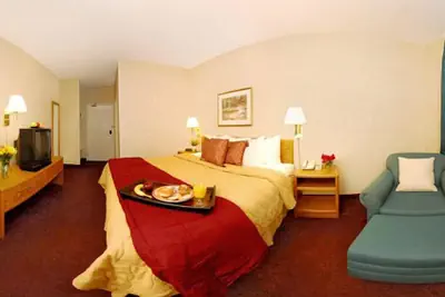 Photo 5 - Quality Inn Dayton North - Vandalia