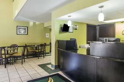 Photo 5 - Quality Inn Sweetwater West