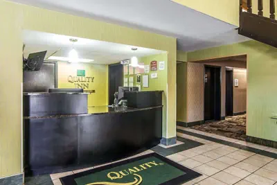 Photo 4 - Quality Inn Sweetwater West