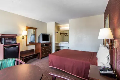 Photo 5 - Rodeway Inn Expo Center