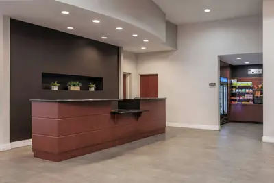 Photo 2 - Courtyard by Marriott Los Angeles Pasadena/Monrovia
