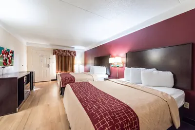 Photo 5 - Red Roof Inn & Suites Clinton, TN