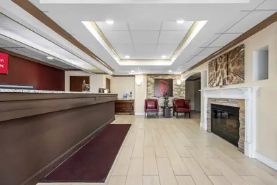 Photo 3 - Red Roof Inn & Suites Clinton, TN