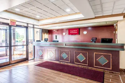 Photo 3 - Red Roof Inn & Suites Clinton, TN