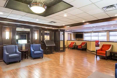 Photo 3 - Comfort Inn Cleveland Downtown