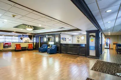 Photo 4 - Comfort Inn Cleveland Downtown