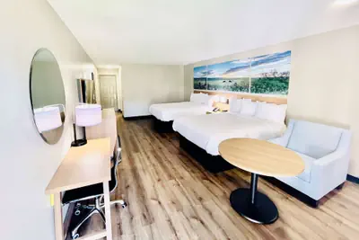 Photo 2 - Days Inn by Wyndham Burleson Ft. Worth