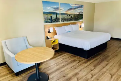 Photo 5 - Days Inn by Wyndham Burleson Ft. Worth