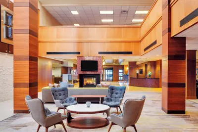 Photo 2 - Courtyard by Marriott Boston Logan Airport