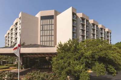 Photo 2 - Embassy Suites Hotel Birmingham