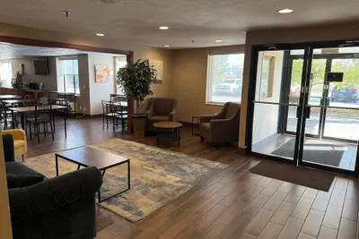 Photo 3 - Wingate by Wyndham Utica