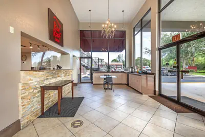 Photo 3 - Red Roof Inn Ft Pierce