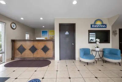 Photo 5 - Days Inn by Wyndham Augusta Wheeler Road
