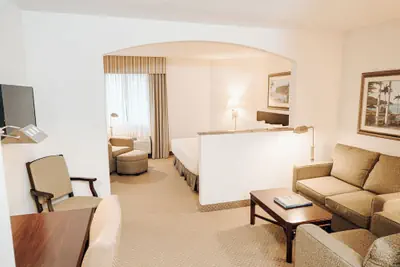 Photo 4 - Ann Arbor Regent Hotel & Suites