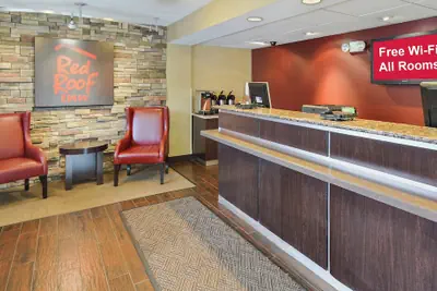 Photo 3 - Red Roof Inn Toledo - University