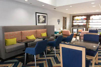 Photo 5 - Hampton Inn Atlanta/Peachtree City