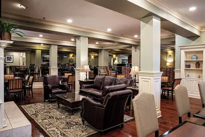 Photo 4 - Hampton Inn Charleston-Historic District