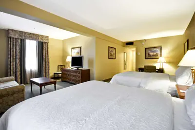 Photo 5 - Hampton Inn Charleston-Historic District