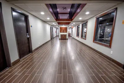 Photo 3 - Days Inn & Suites by Wyndham Wisconsin Dells