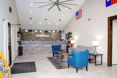 Photo 4 - Americas Best Value Inn Harlingen