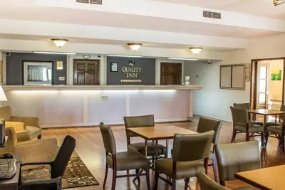 Photo 3 - Quality Inn Tulsa Central