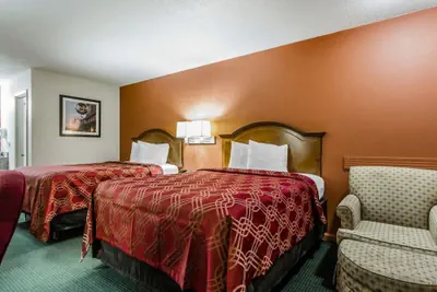 Photo 5 - Econo Lodge Inn & Suites Enterprise