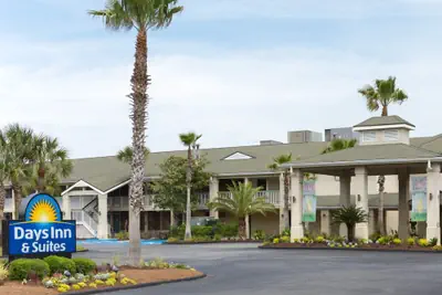 Photo 2 - Days Inn & Suites by Wyndham Jekyll Island