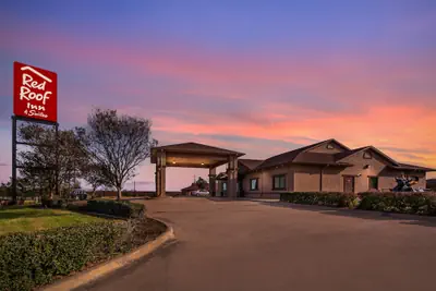 Photo 2 - Red Roof Inn & Suites Sulphur Springs