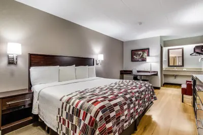 Photo 2 - Red Roof Inn Lexington