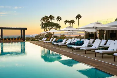 Photo 2 - VEA Newport Beach, A Marriott Resort & Spa